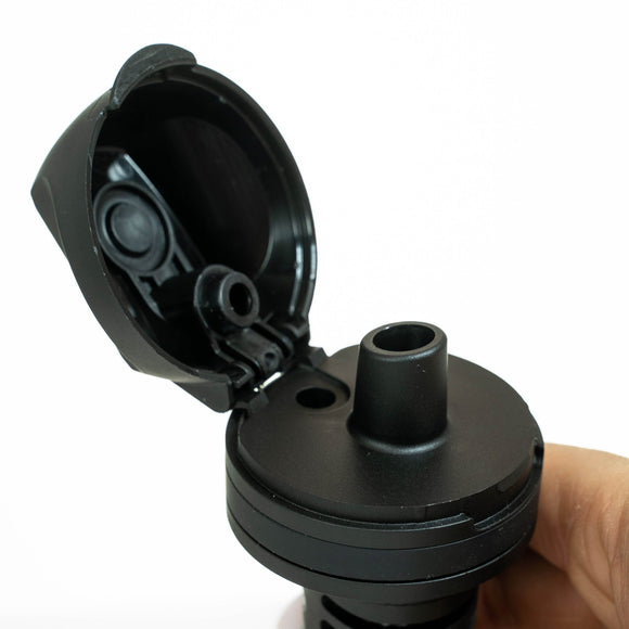 water to go black lid - open