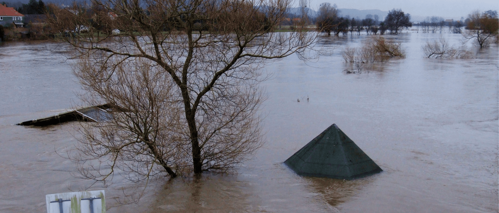 How Emergency Water Filters Help During and After a Hurricane - Water to Go